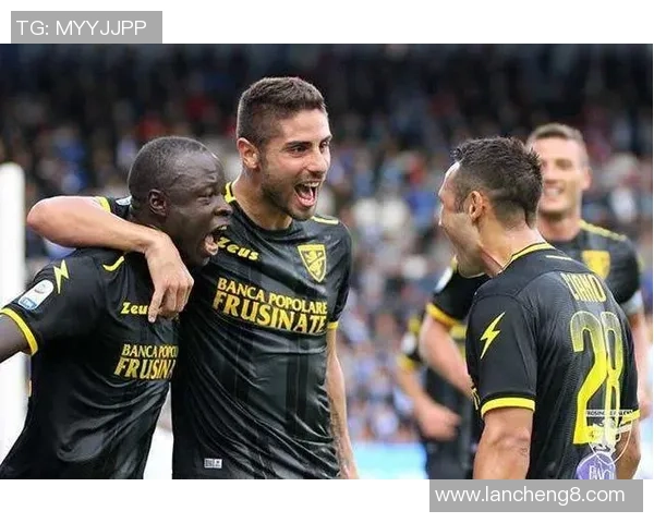 足总杯激战尤文图斯与阿森纳握手言和冷门频现引发全场热议