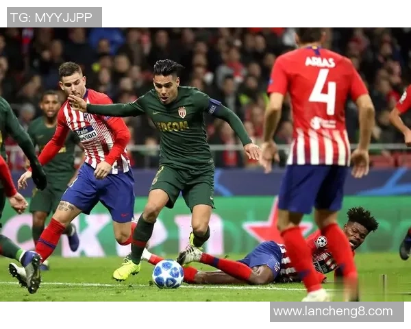 里昂大胜热刺6-2补时进球震撼全场引发历史冷门回顾